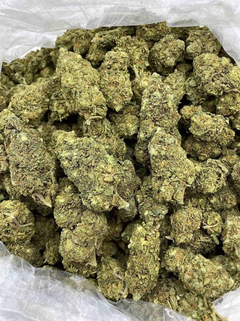 Buy Strawberry Thunder Online at Ganja Deals